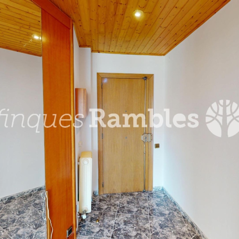 Oportunitat a Set Camins amb pàrquing i ascensor