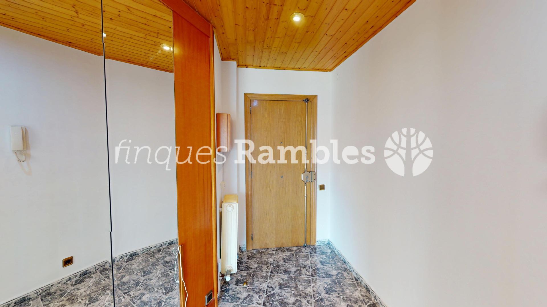 Oportunitat a Set Camins amb pàrquing i ascensor