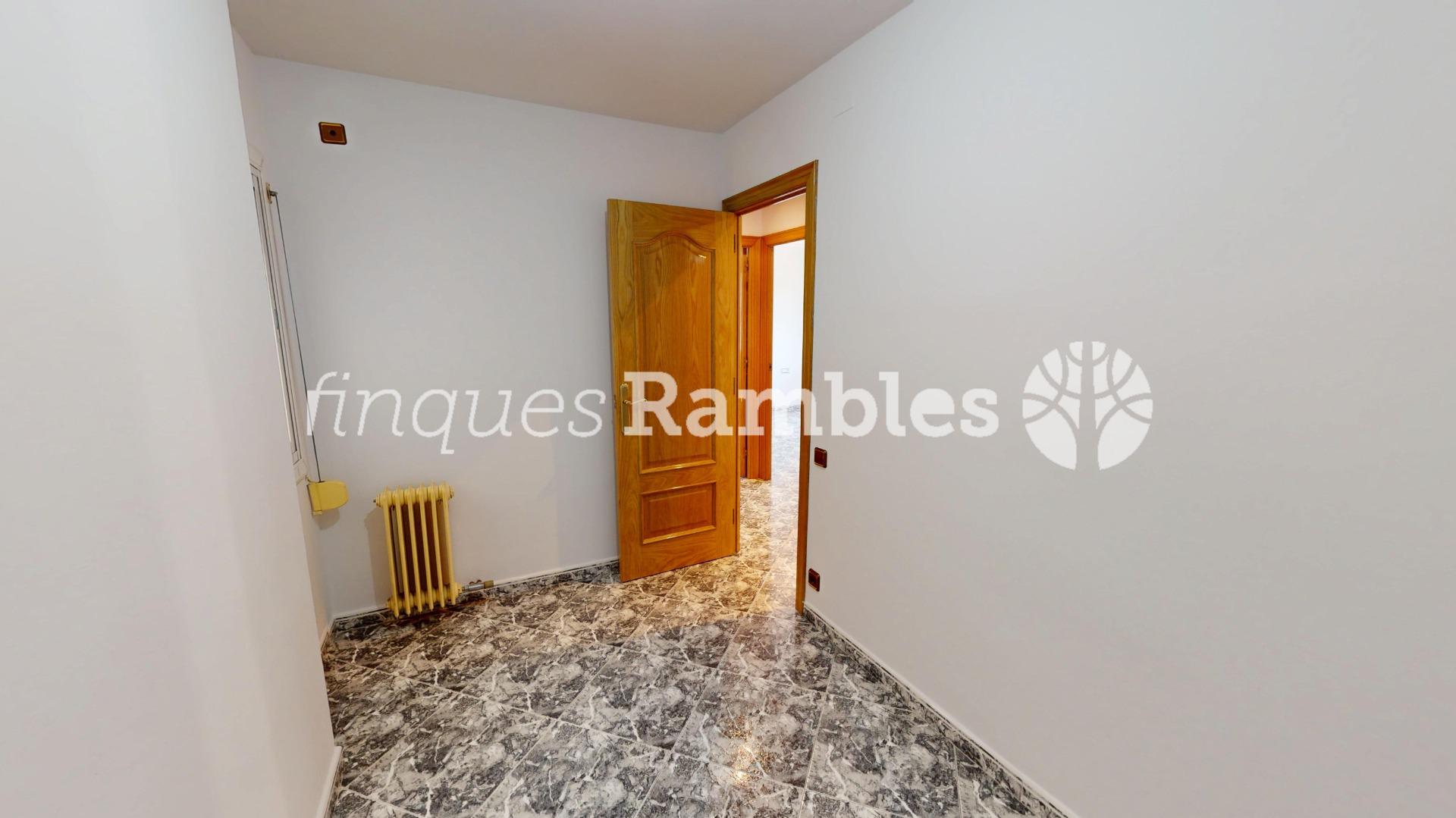 Oportunitat a Set Camins amb pàrquing i ascensor