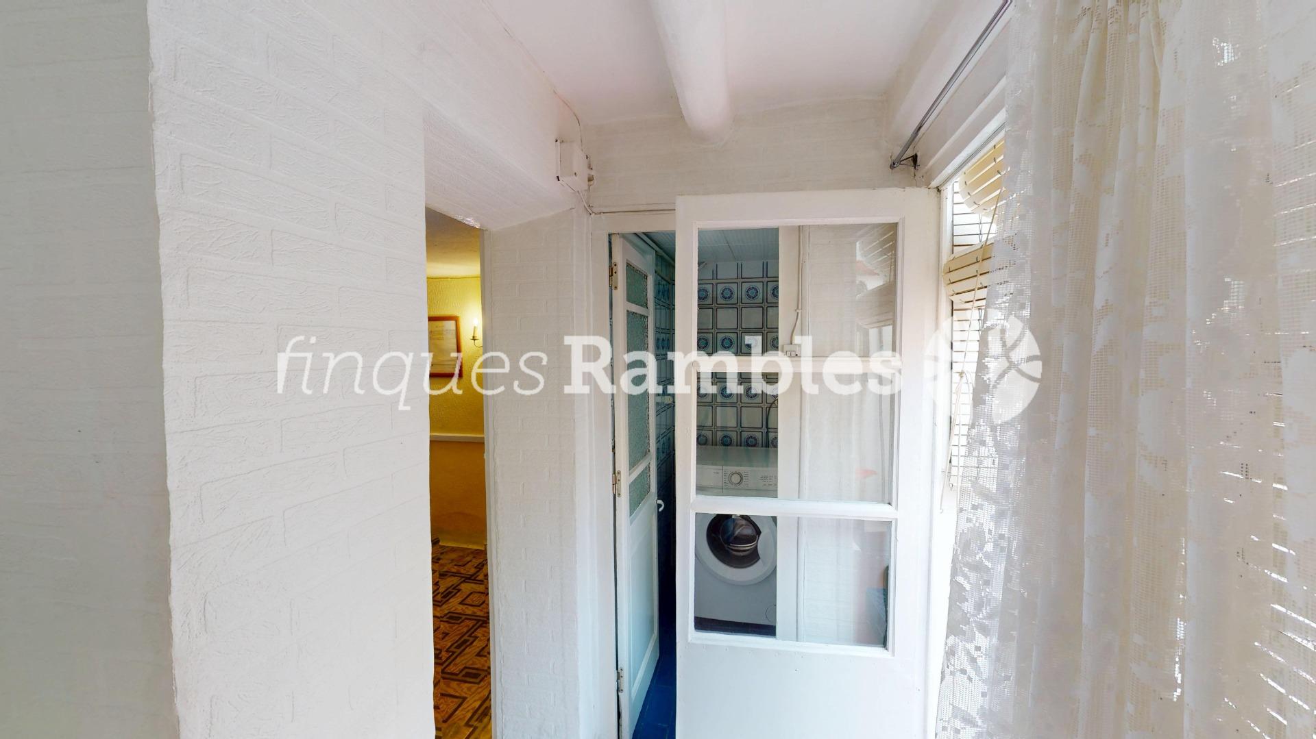 CASA AMB 3 PISOS AL CENTRE D’IGUALADA – 22 CASA AMB 3 PISOS AL CENTRE D’IGUALADA