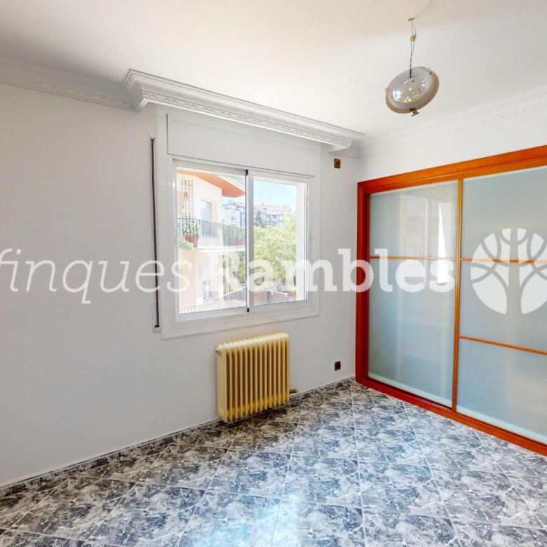 Oportunitat a Set Camins amb pàrquing i ascensor