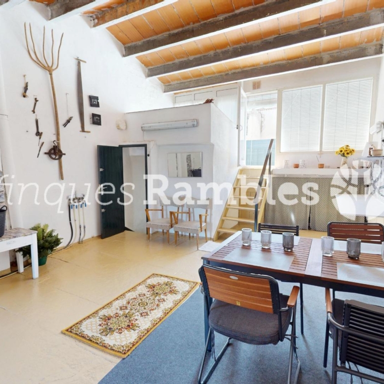 CASA AMB 3 PISOS AL CENTRE D’IGUALADA