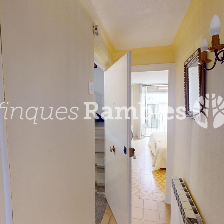 CASA AMB 3 PISOS AL CENTRE D’IGUALADA