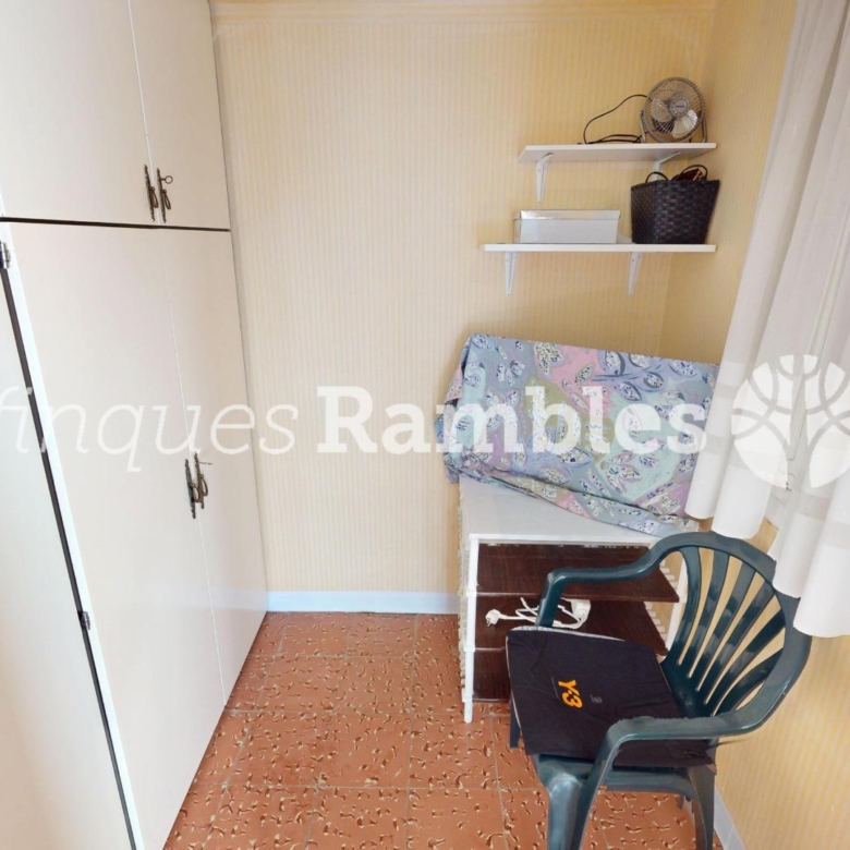 CASA AMB 3 PISOS AL CENTRE D’IGUALADA