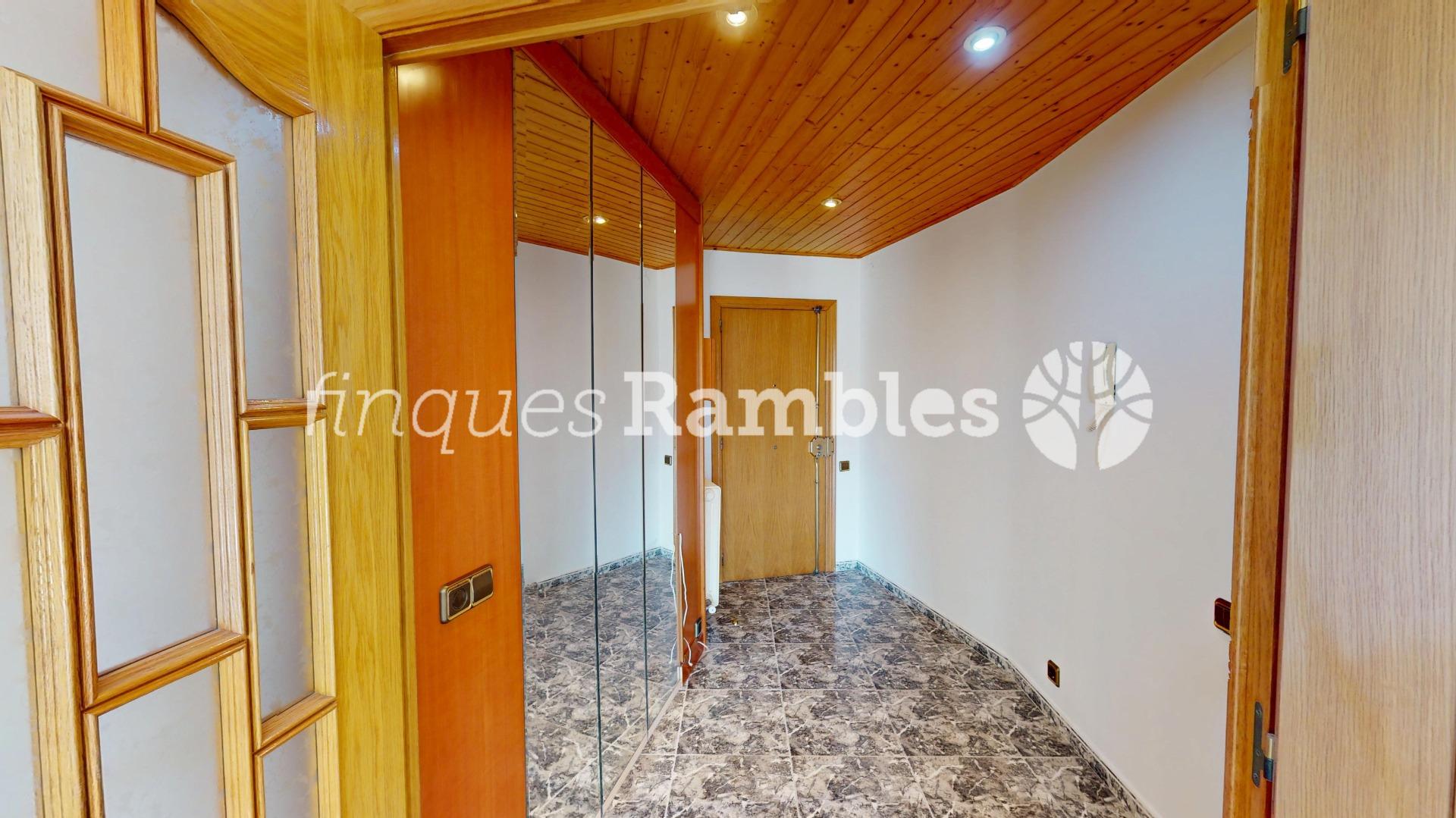 Oportunitat a Set Camins amb pàrquing i ascensor