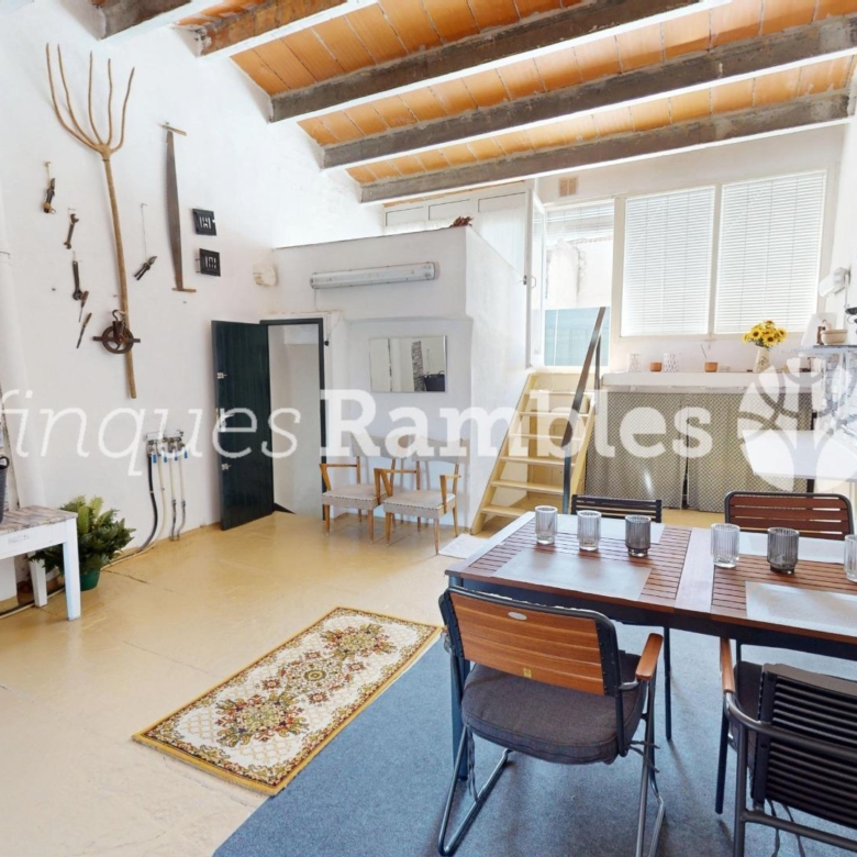 CASA AMB 3 PISOS AL CENTRE D’IGUALADA