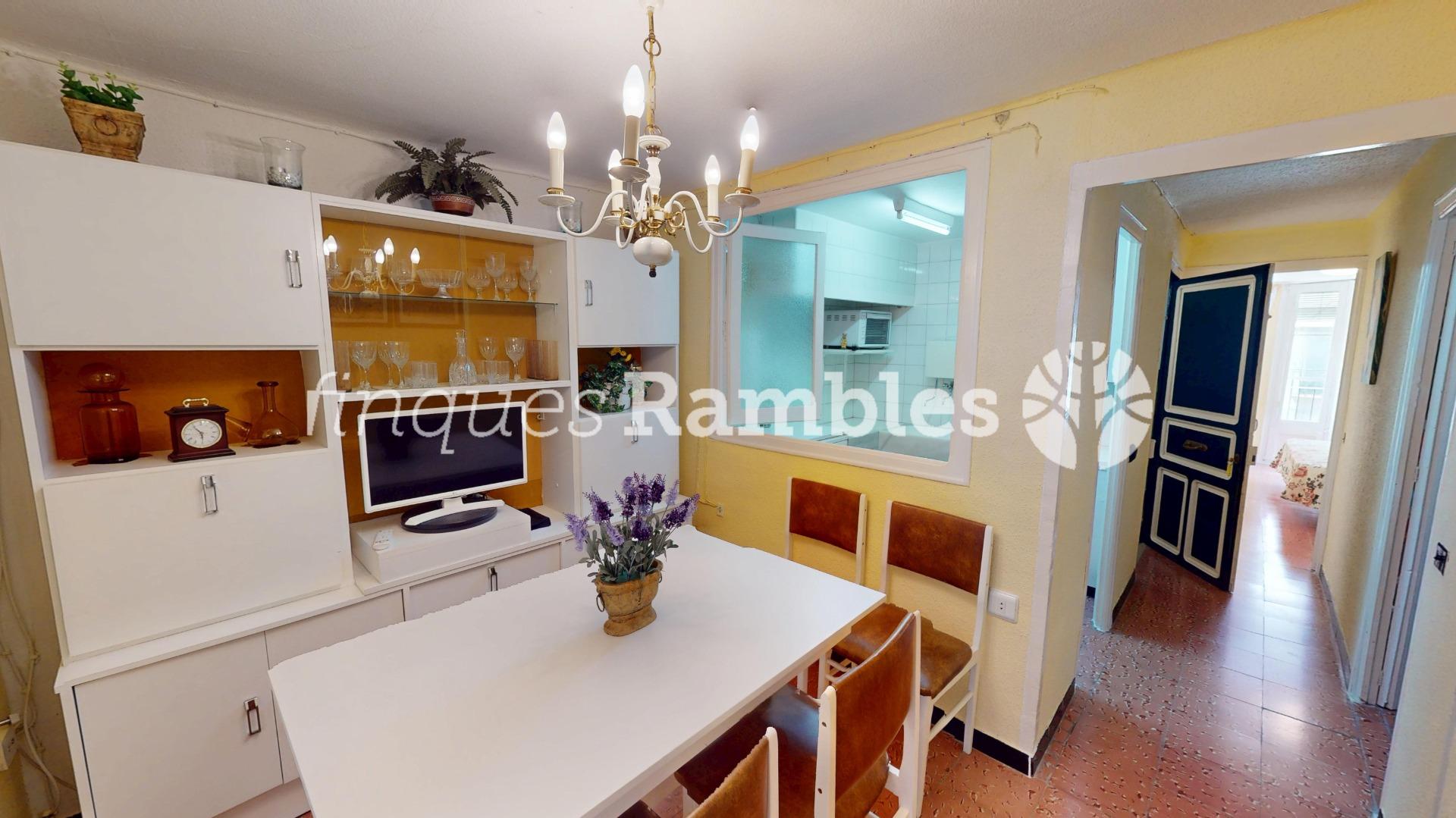CASA AMB 3 PISOS AL CENTRE D’IGUALADA – 52 CASA AMB 3 PISOS AL CENTRE D’IGUALADA