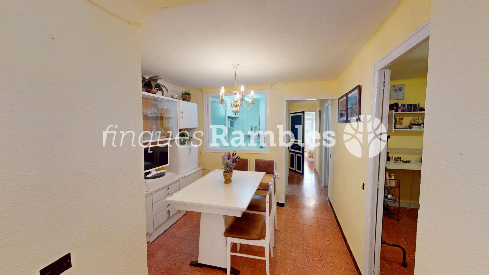 CASA AMB 3 PISOS AL CENTRE D’IGUALADA – 56 CASA AMB 3 PISOS AL CENTRE D’IGUALADA