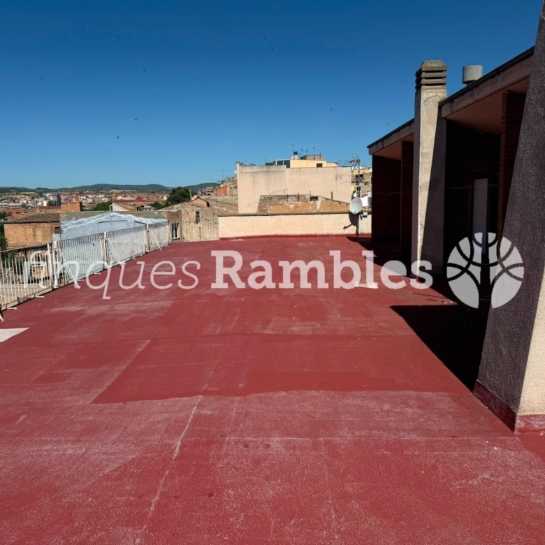 ESPECTACULAR FINCA SINGULAR AMB GRANS TERRASSES