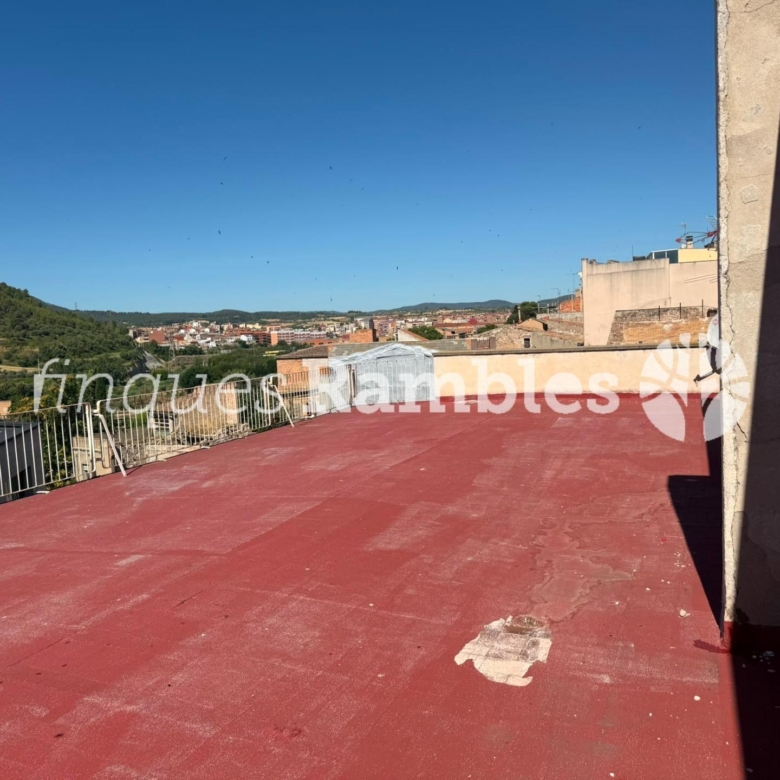 ESPECTACULAR FINCA SINGULAR AMB GRANS TERRASSES