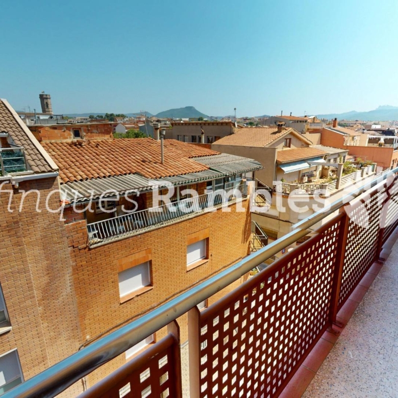 Amplio piso en Vilanova del camí