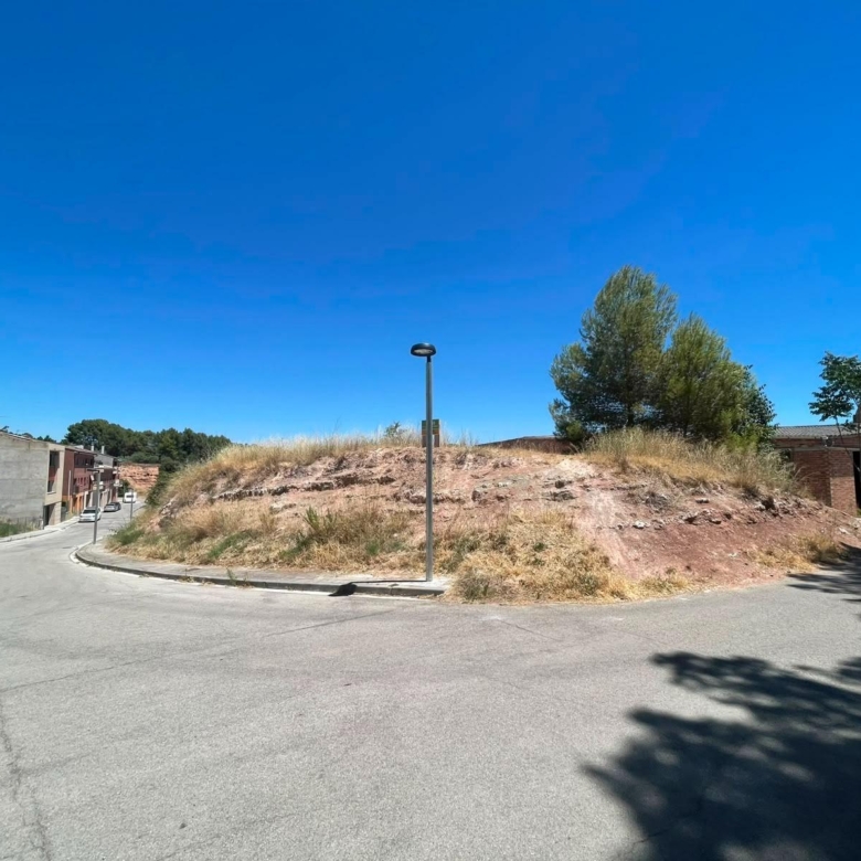Terreny Urbà amb gran potencial edificatori al centre de Sant Martí de Tous