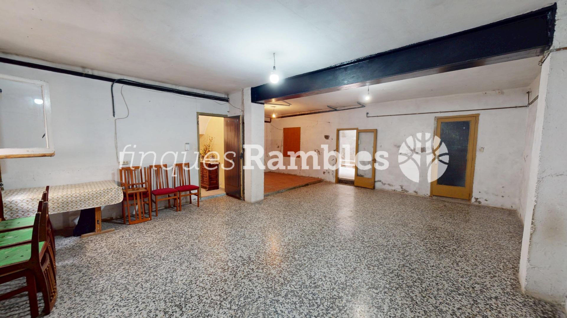 Casa con gran garaje, terraza reformada y múltiples espacios en Vilanova del Camí – 14 Casa con gran garaje, terraza reformada y múltiples espacios en Vilanova del Camí