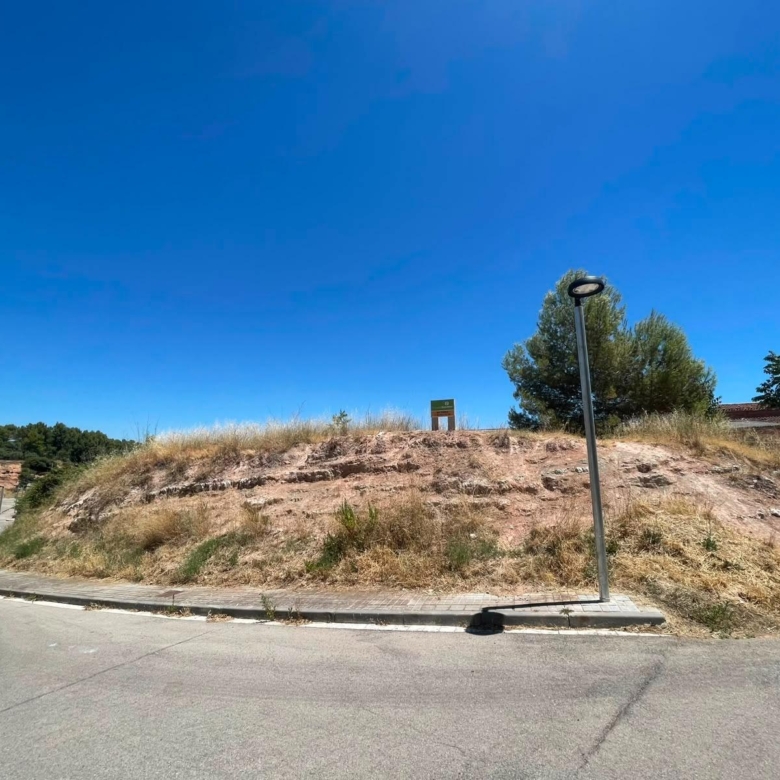 Terreny Urbà amb gran potencial edificatori al centre de Sant Martí de Tous