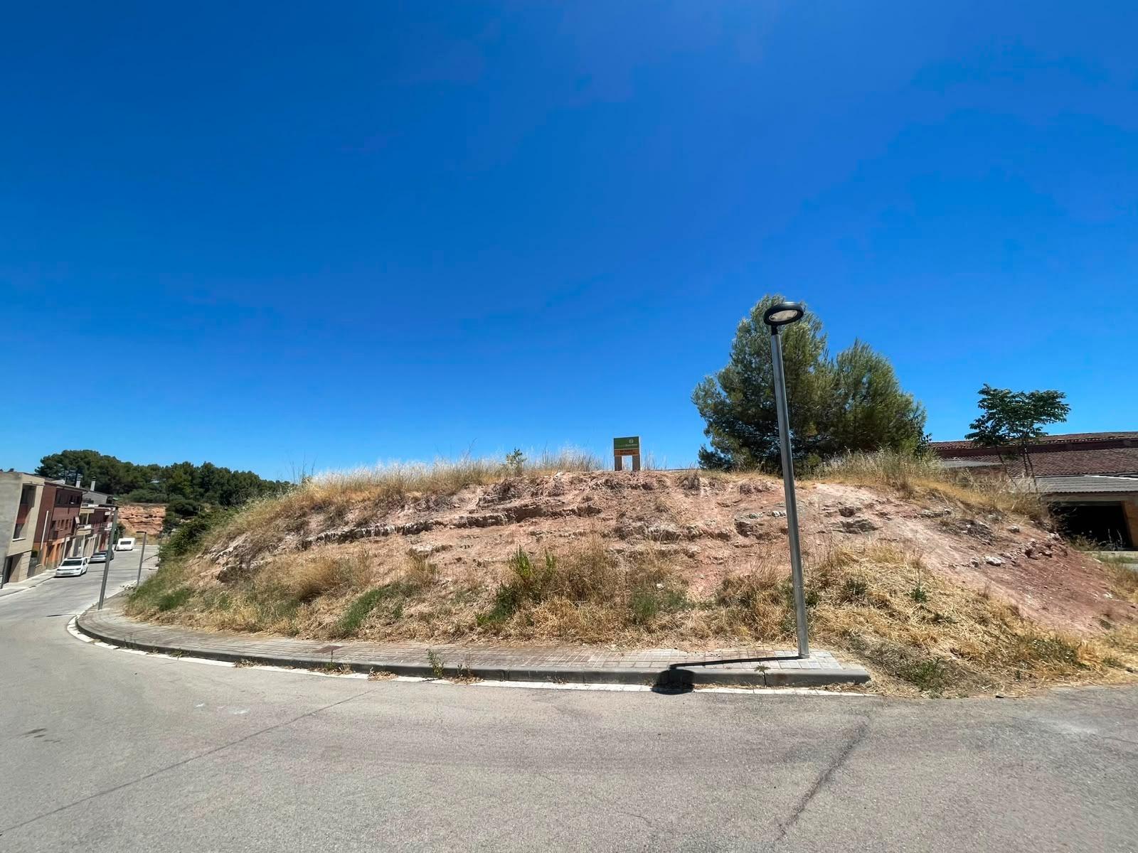 Terreny Urbà amb gran potencial edificatori al centre de Sant Martí de Tous