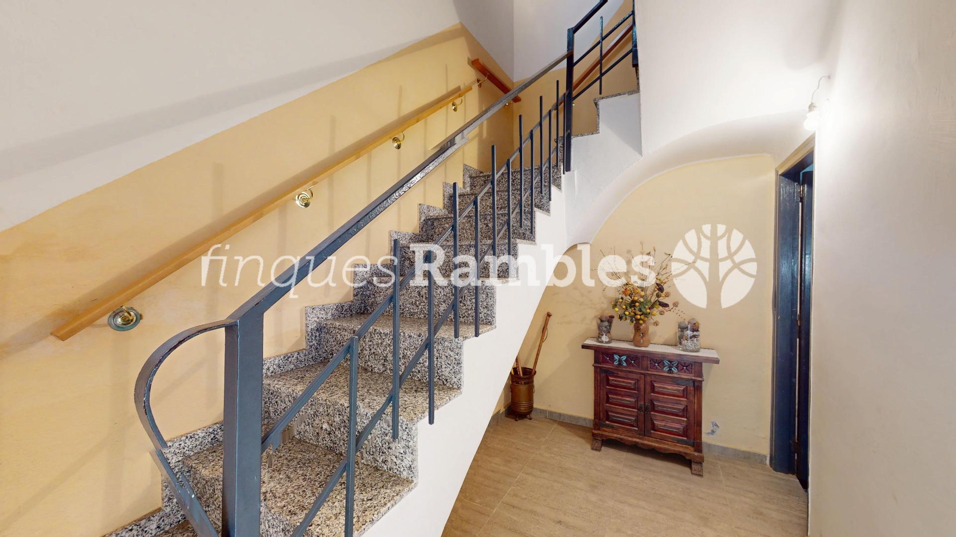 Casa con gran garaje, terraza reformada y múltiples espacios en Vilanova del Camí – 20 Casa con gran garaje, terraza reformada y múltiples espacios en Vilanova del Camí