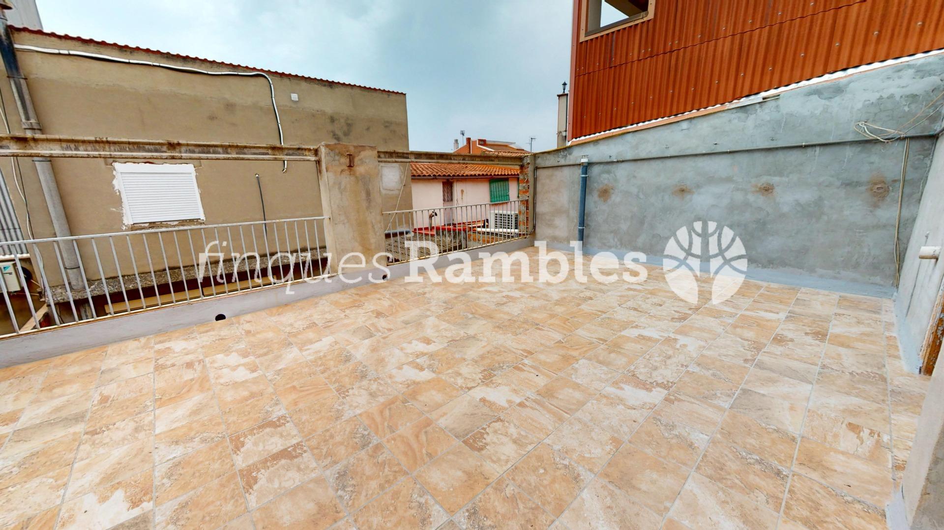 Casa con gran garaje, terraza reformada y múltiples espacios en Vilanova del Camí – 21 Casa con gran garaje, terraza reformada y múltiples espacios en Vilanova del Camí