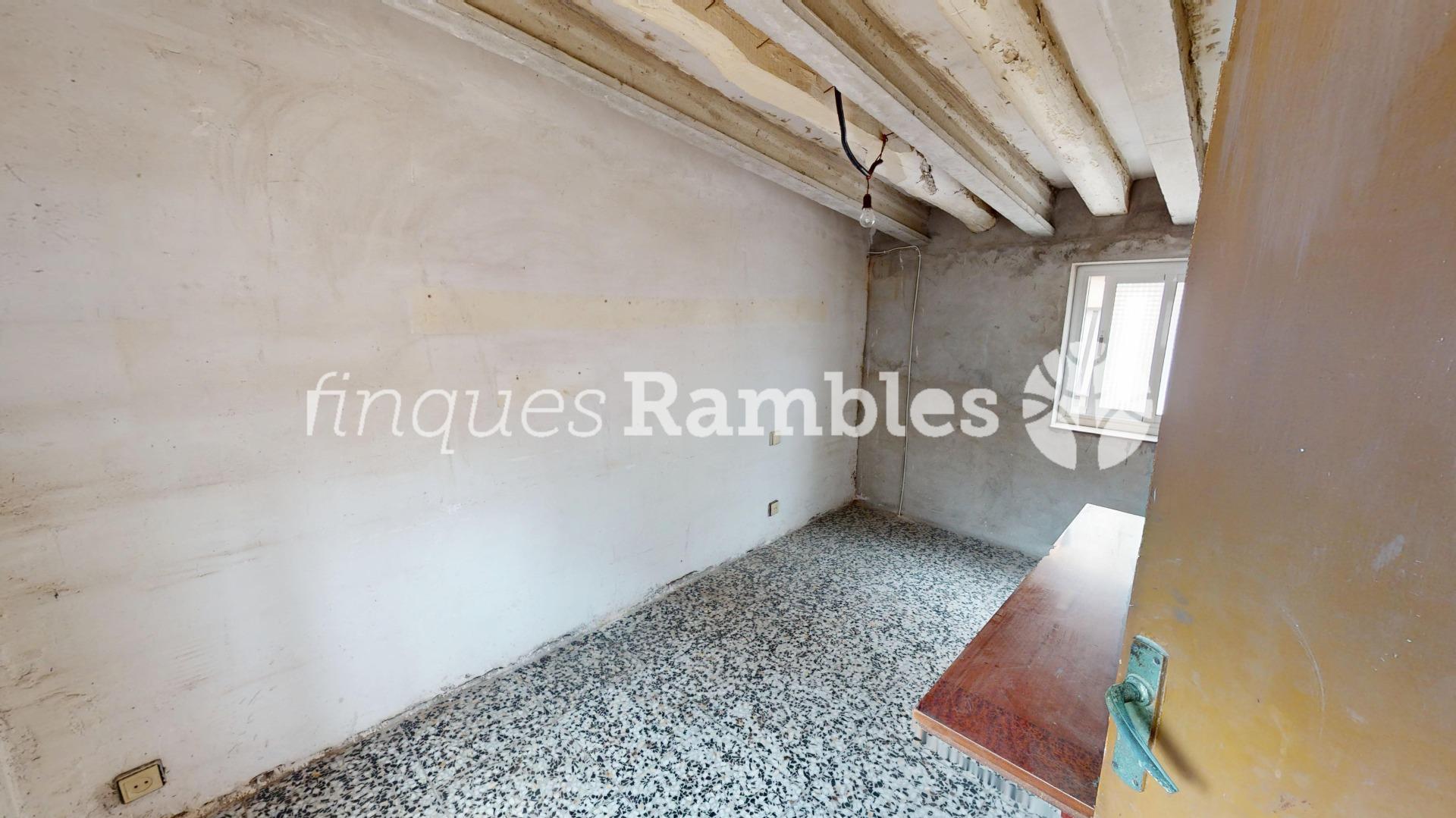 Casa con gran garaje, terraza reformada y múltiples espacios en Vilanova del Camí – 22 Casa con gran garaje, terraza reformada y múltiples espacios en Vilanova del Camí