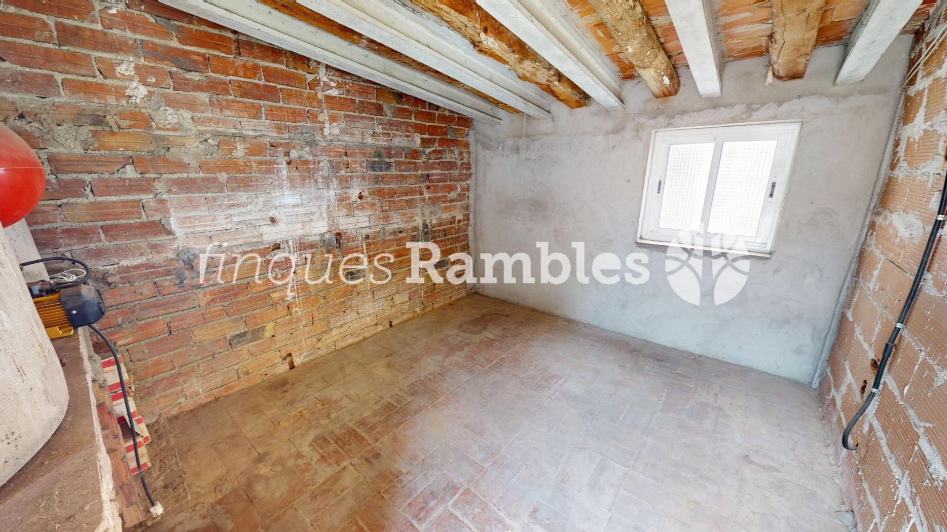 Casa con gran garaje, terraza reformada y múltiples espacios en Vilanova del Camí – 23 Casa con gran garaje, terraza reformada y múltiples espacios en Vilanova del Camí
