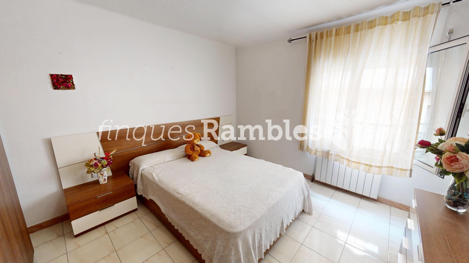 Casa con gran garaje, terraza reformada y múltiples espacios en Vilanova del Camí – 4 Casa con gran garaje, terraza reformada y múltiples espacios en Vilanova del Camí