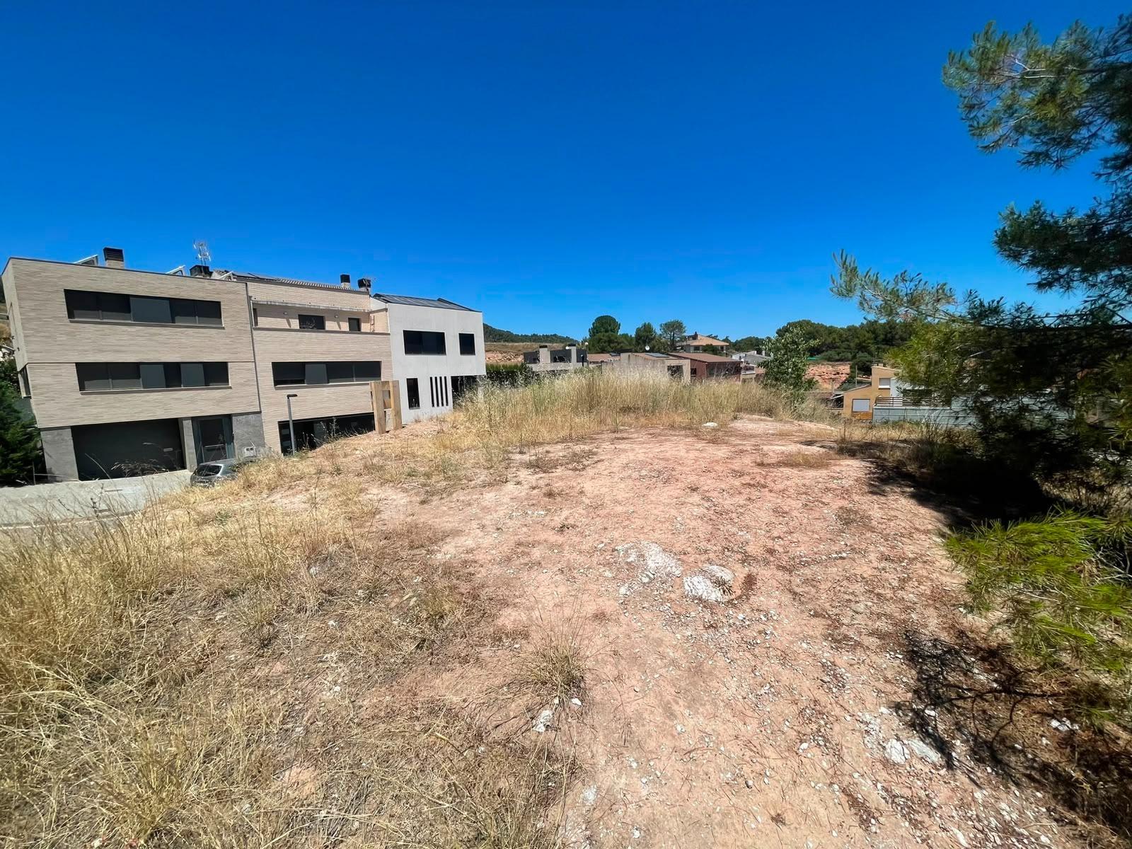 Terreny Urbà amb gran potencial edificatori al centre de Sant Martí de Tous