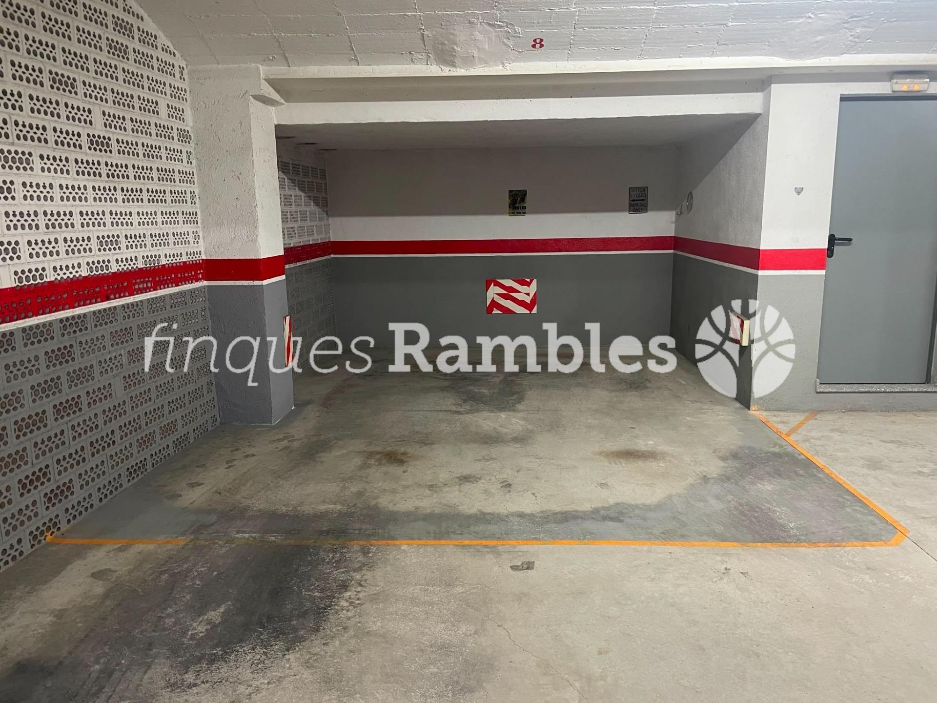 Acollidor pis de 2 habitacions amb plaça d’aparcament a Igualada.