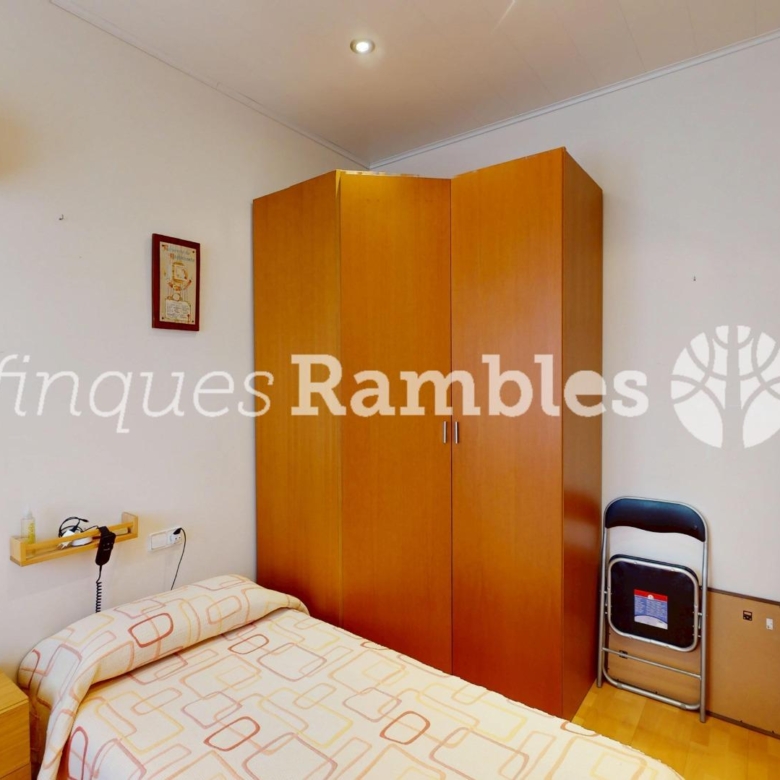 Acollidor pis de 2 habitacions amb plaça d’aparcament a Igualada.