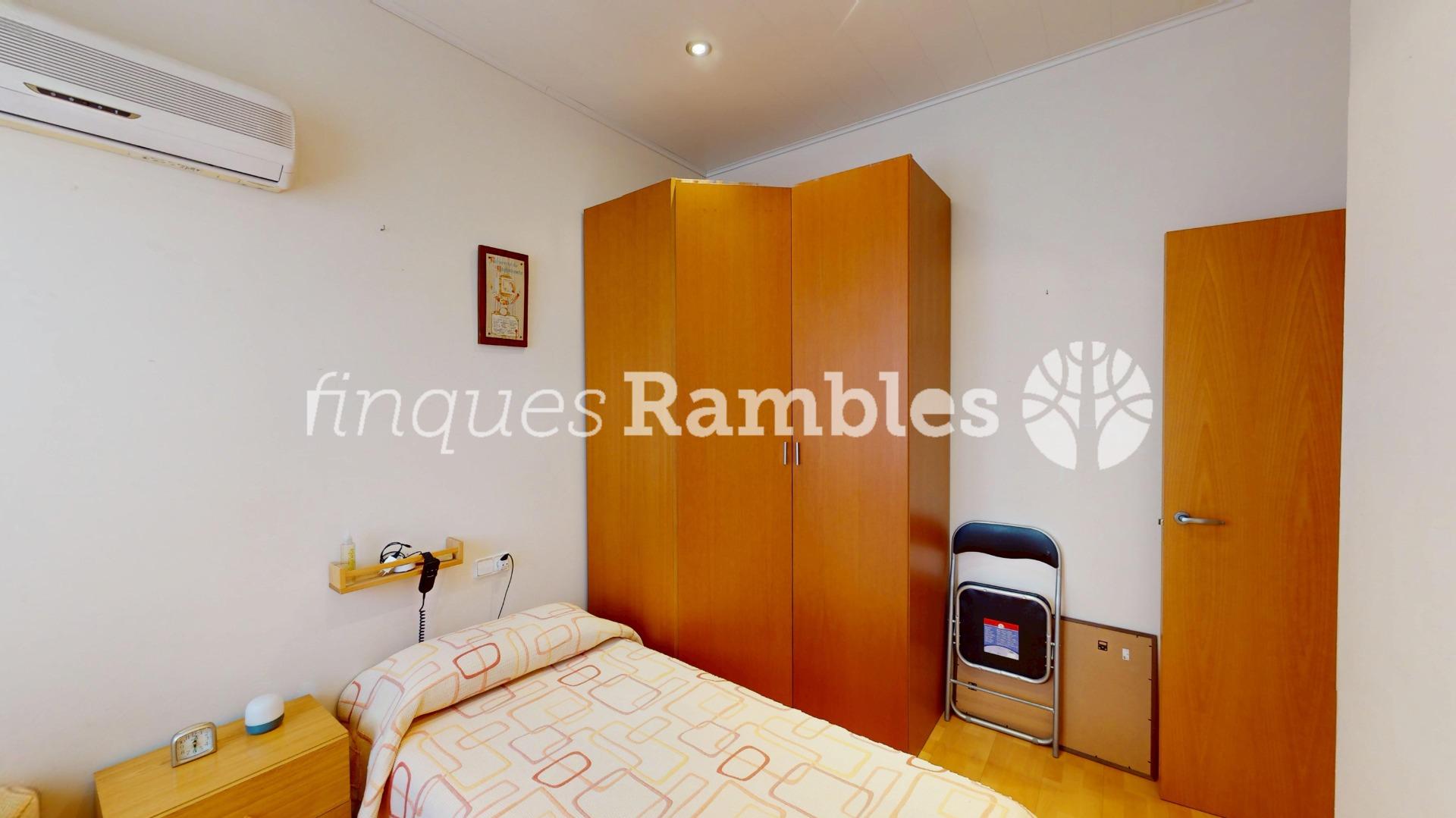 Acollidor pis de 2 habitacions amb plaça d’aparcament a Igualada.