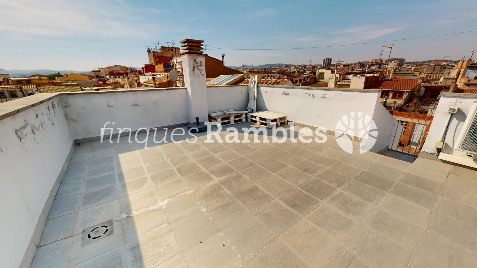 ESPECTACULAR ÀTIC, AMB DUES TERRASSES PRIVADES! – 10 ESPECTACULAR ÀTIC, AMB DUES TERRASSES PRIVADES!