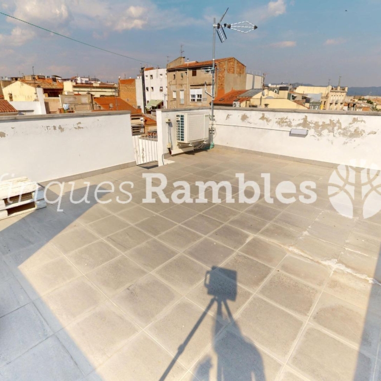 ESPECTACULAR ÀTIC, AMB DUES TERRASSES PRIVADES!