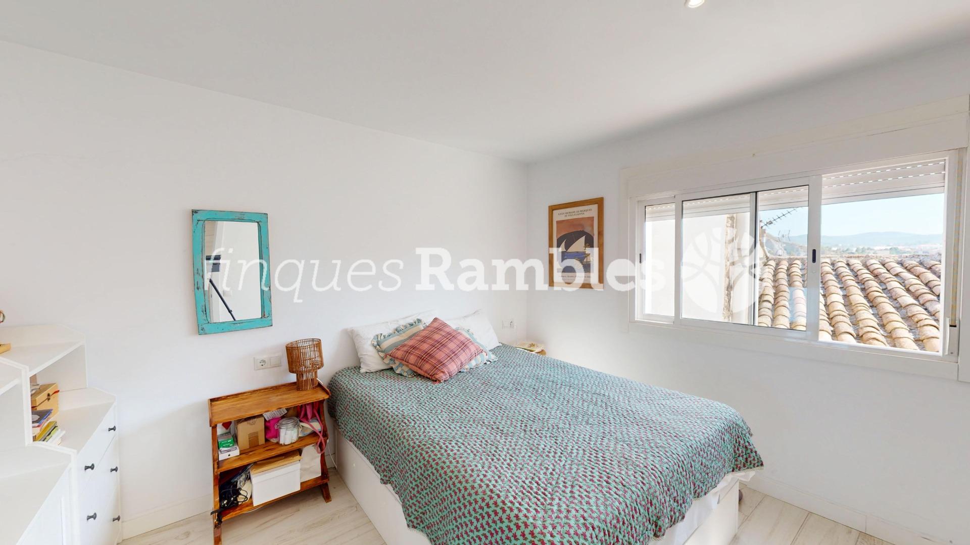 ESPECTACULAR ÀTIC, AMB DUES TERRASSES PRIVADES! – 12 ESPECTACULAR ÀTIC, AMB DUES TERRASSES PRIVADES!