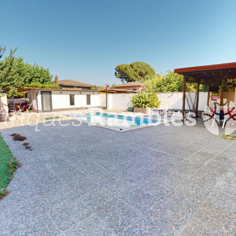 Chalet – La Torre de Claramunt (El xaro 2)
