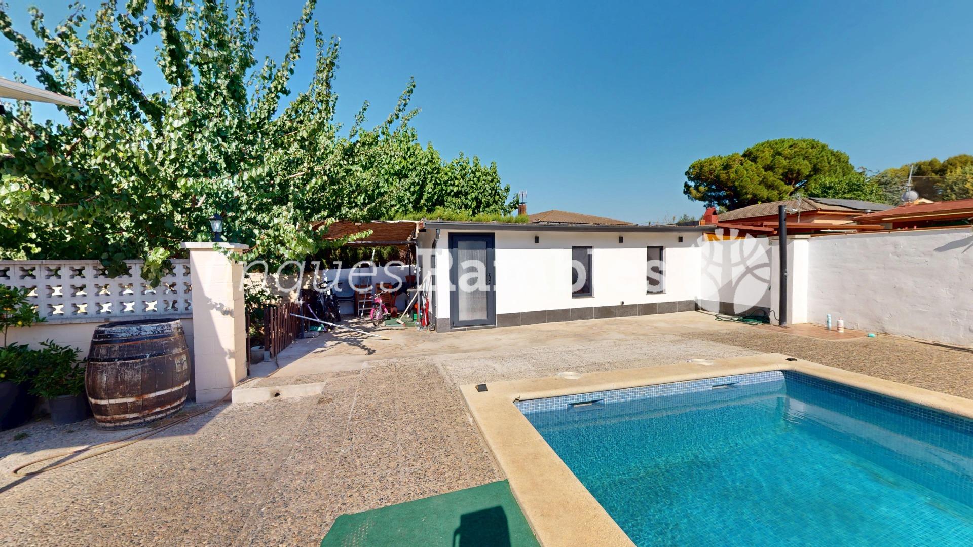 Chalet – La Torre de Claramunt (El xaro 2)