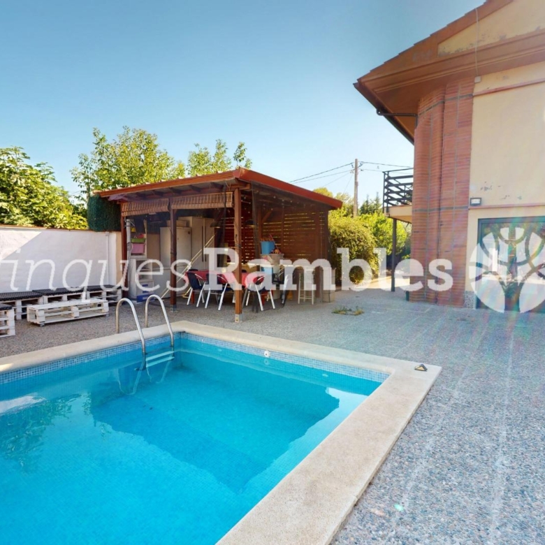 Chalet – La Torre de Claramunt (El xaro 2)