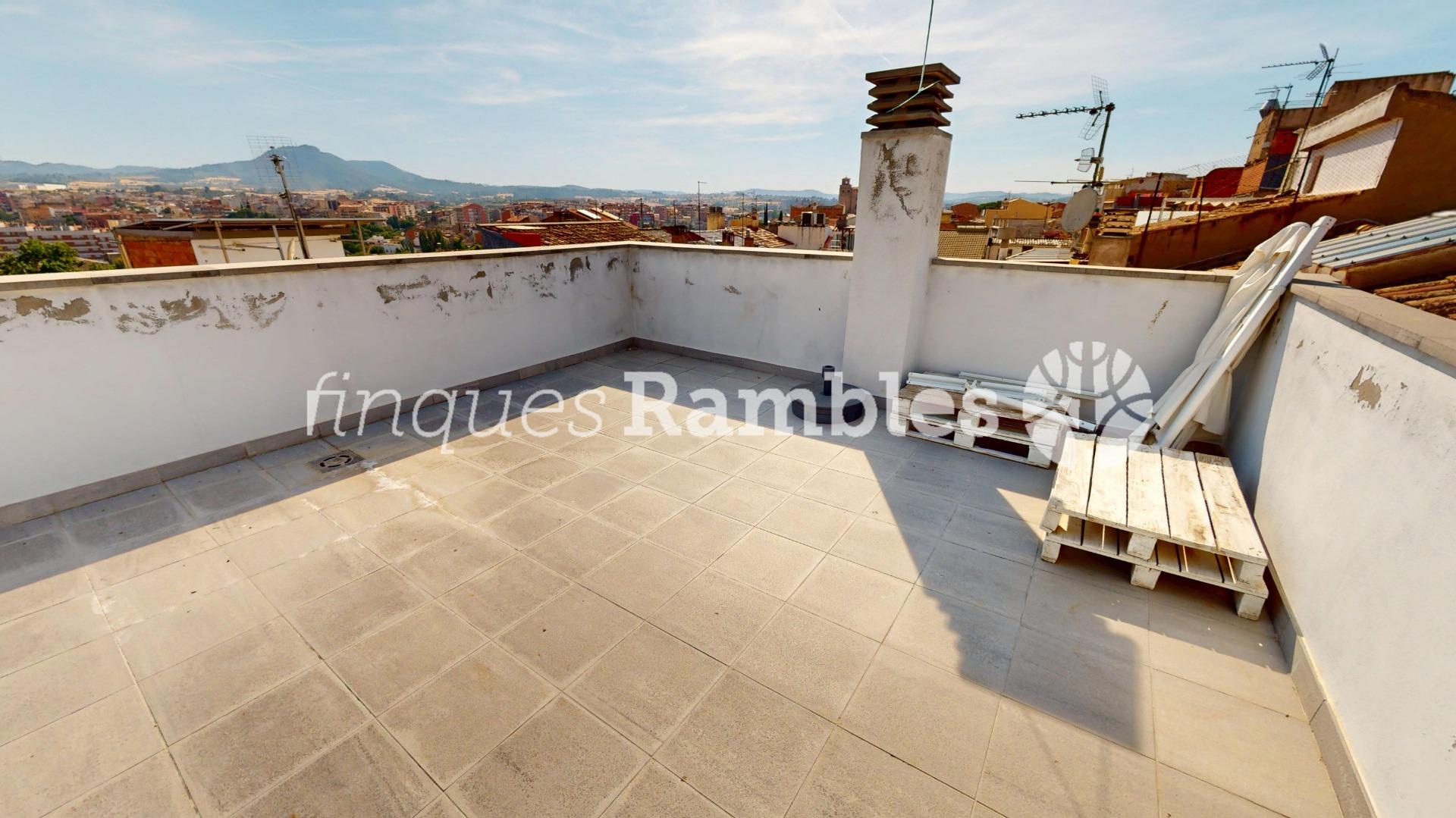 ESPECTACULAR ÀTIC, AMB DUES TERRASSES PRIVADES! – 3 ESPECTACULAR ÀTIC, AMB DUES TERRASSES PRIVADES!