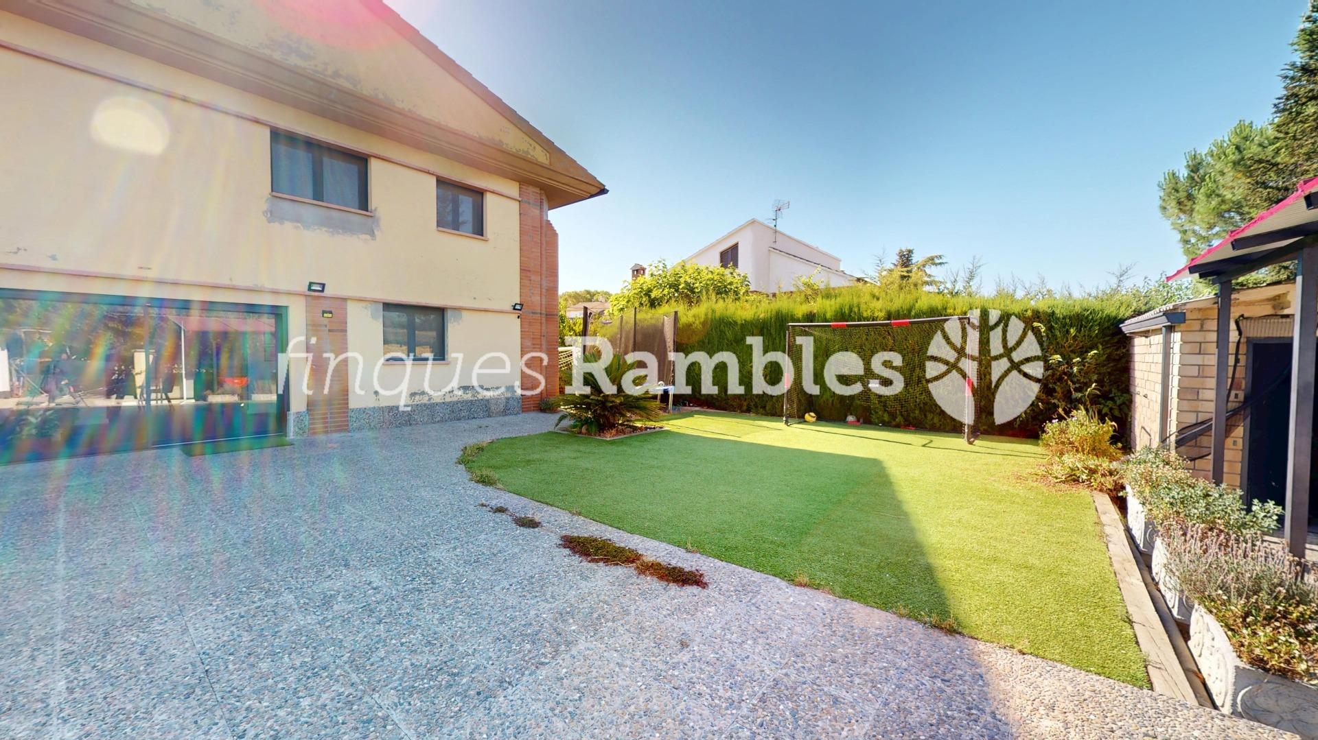 Chalet – La Torre de Claramunt (El xaro 2)
