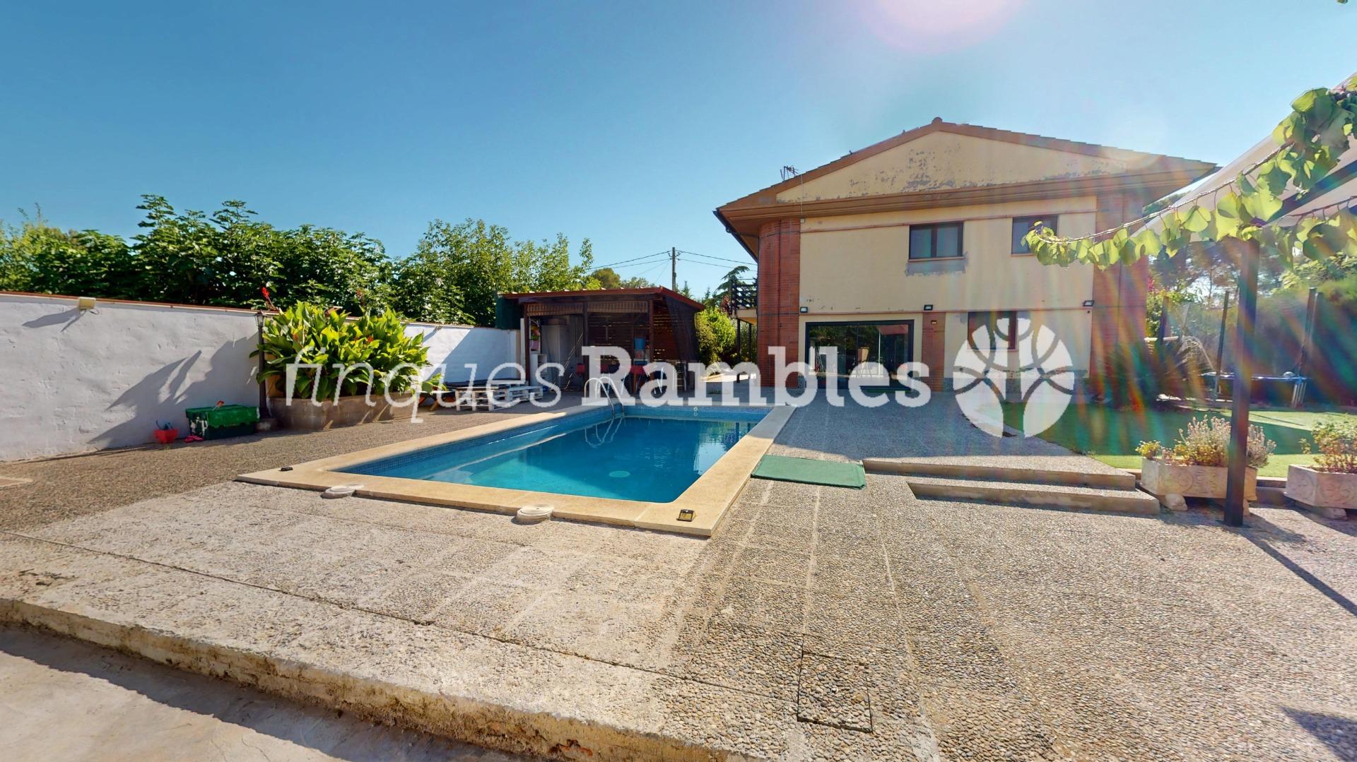 Chalet – La Torre de Claramunt (El xaro 2)