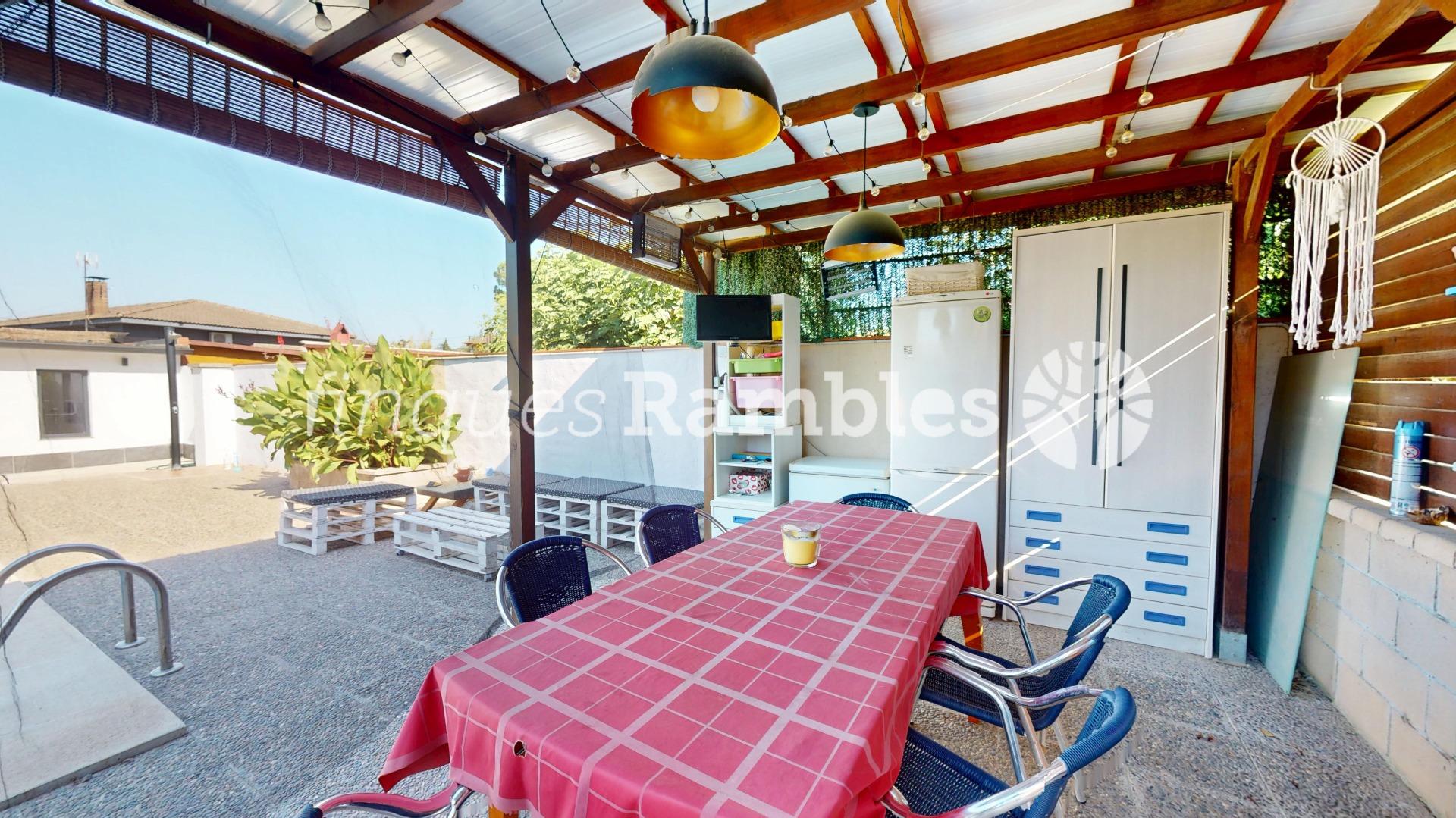 Chalet – La Torre de Claramunt (El xaro 2)
