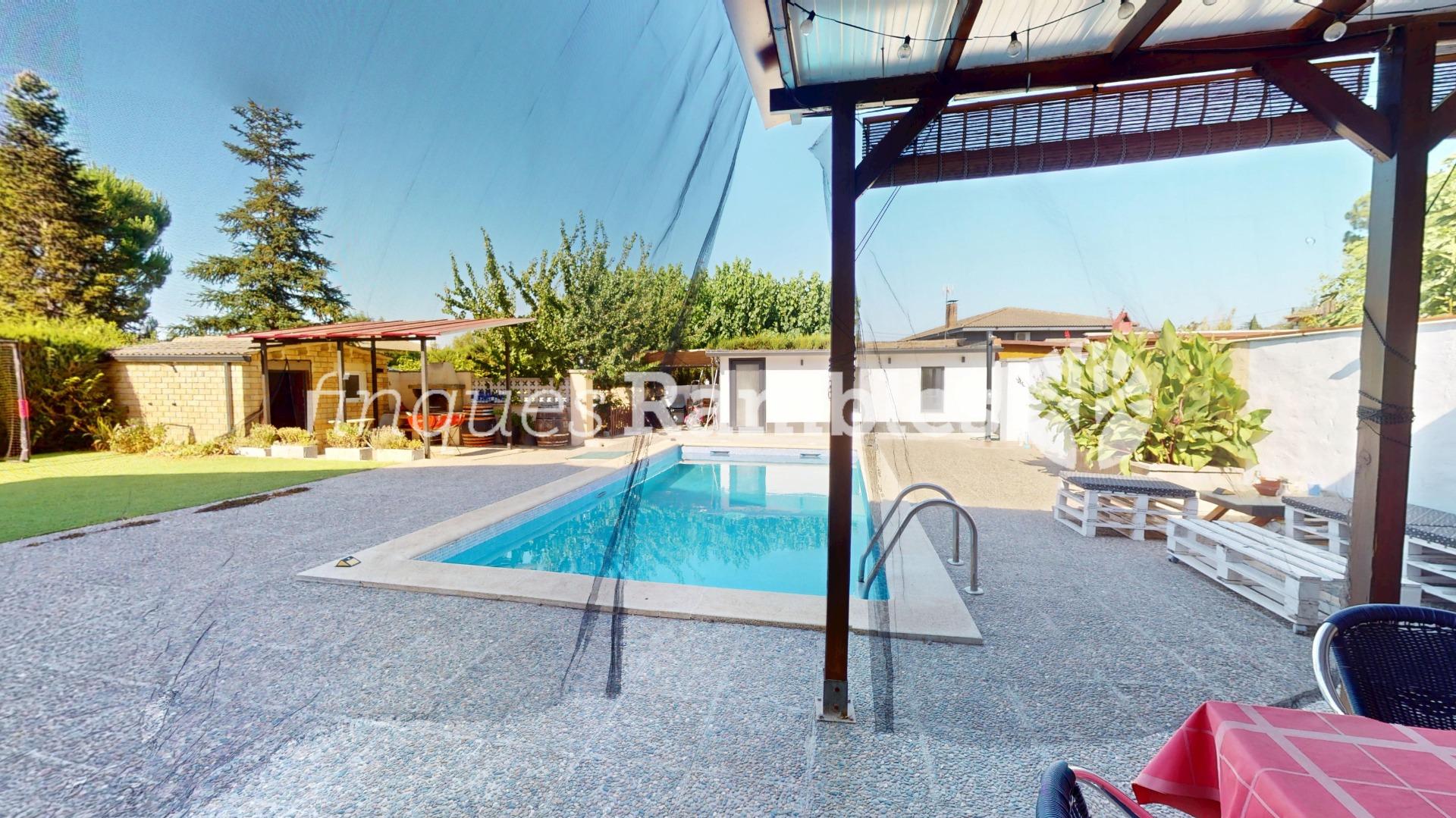 Chalet – La Torre de Claramunt (El xaro 2)