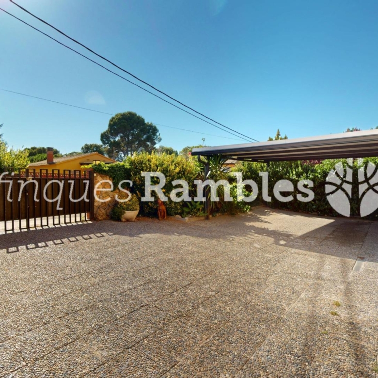 Chalet – La Torre de Claramunt (El xaro 2)