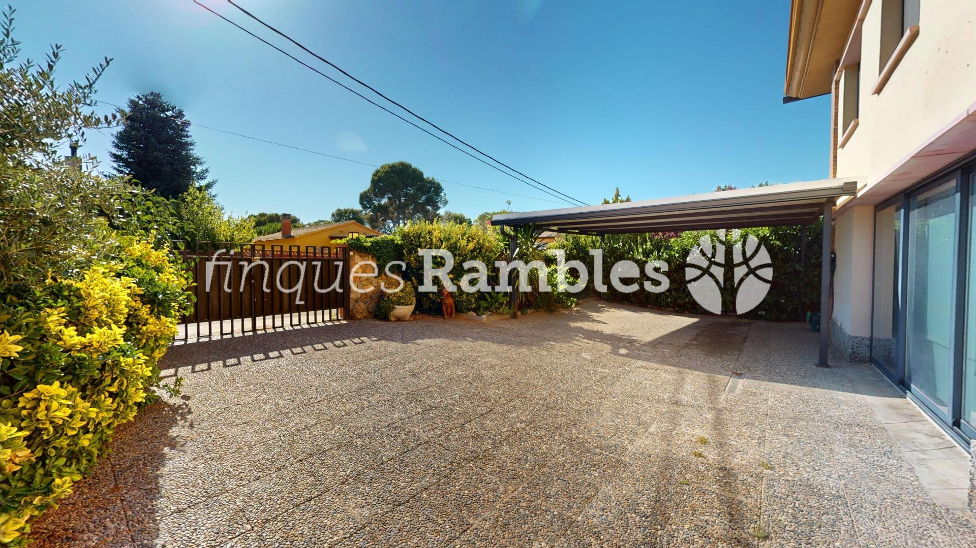 Chalet – La Torre de Claramunt (El xaro 2)