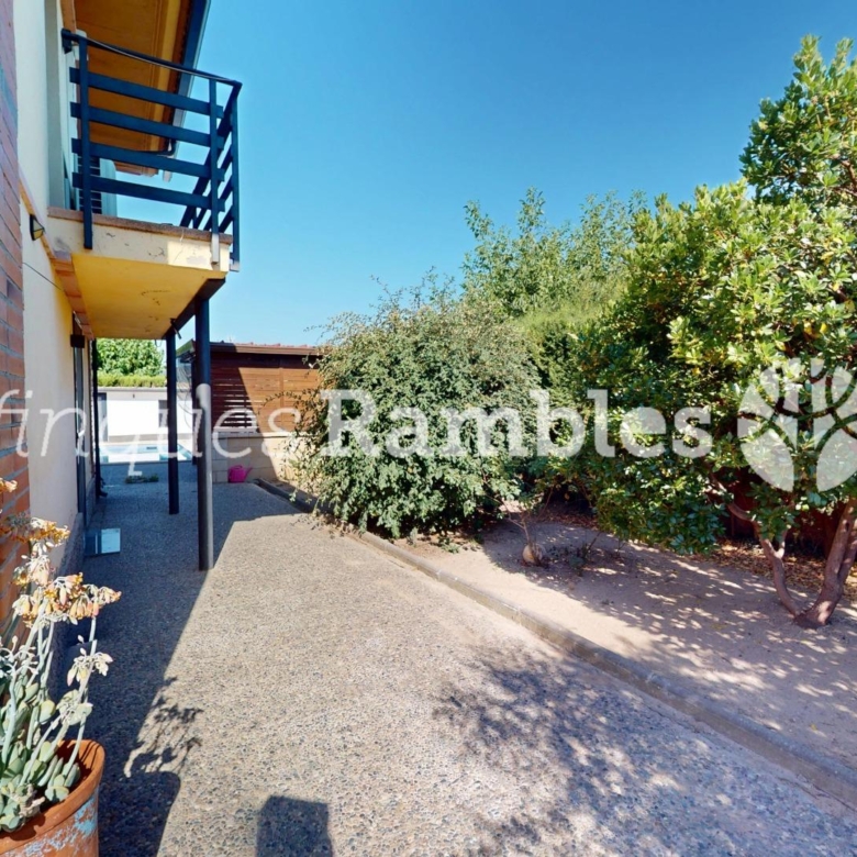 Chalet – La Torre de Claramunt (El xaro 2)