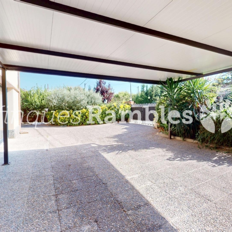 Chalet – La Torre de Claramunt (El xaro 2)
