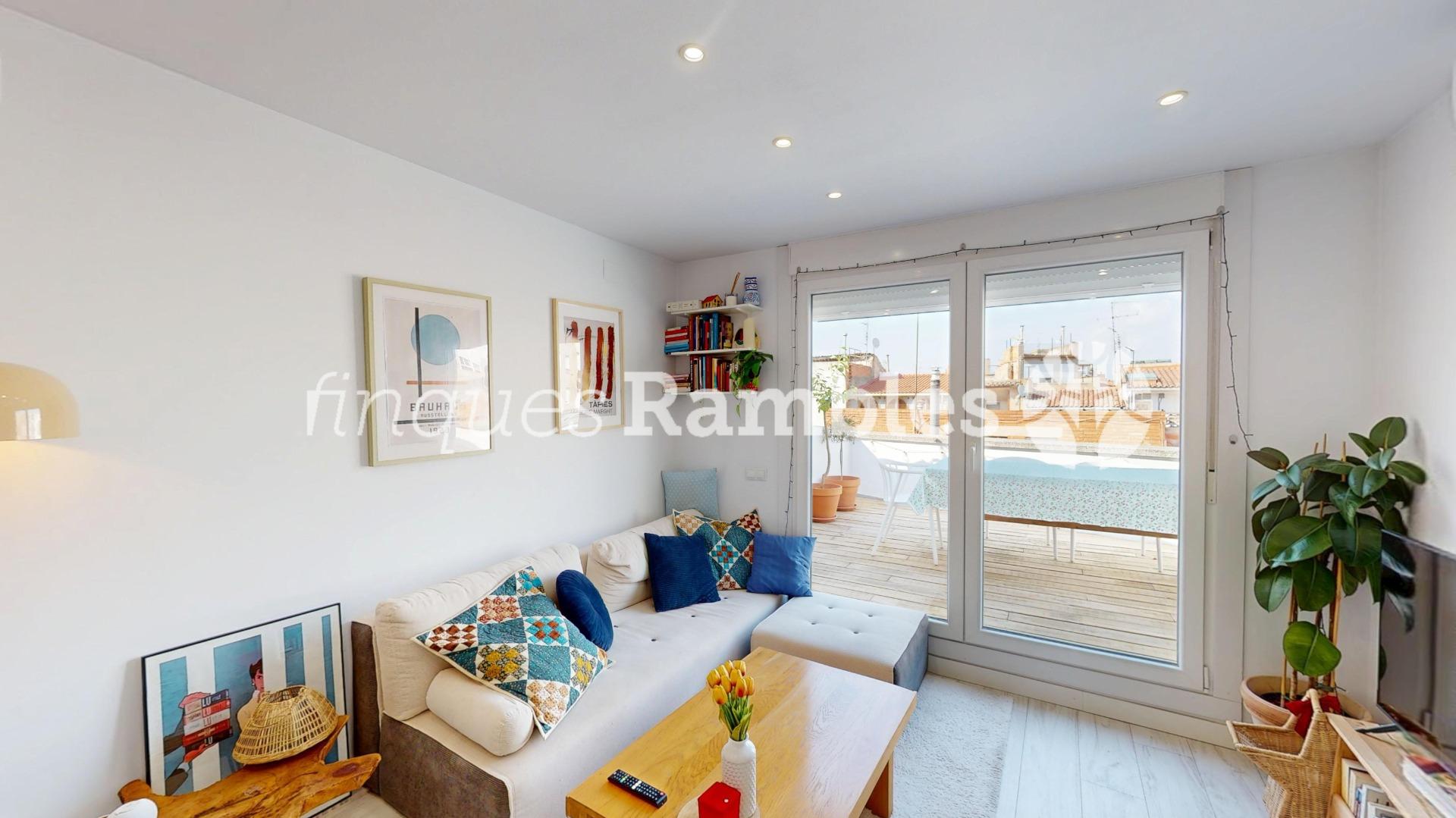 ESPECTACULAR ÀTIC, AMB DUES TERRASSES PRIVADES! – 5 ESPECTACULAR ÀTIC, AMB DUES TERRASSES PRIVADES!