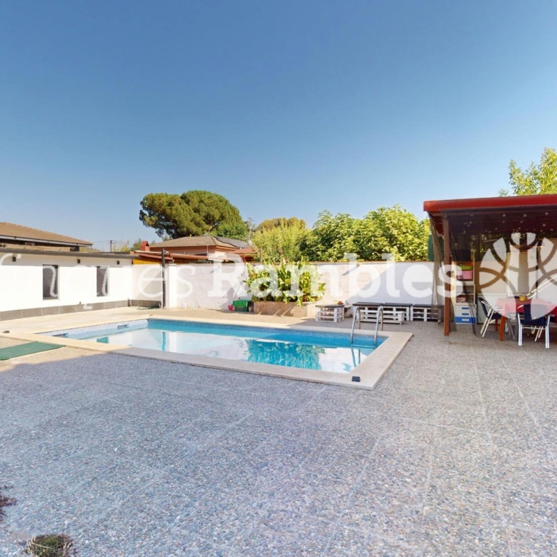 Chalet – La Torre de Claramunt (El xaro 2)