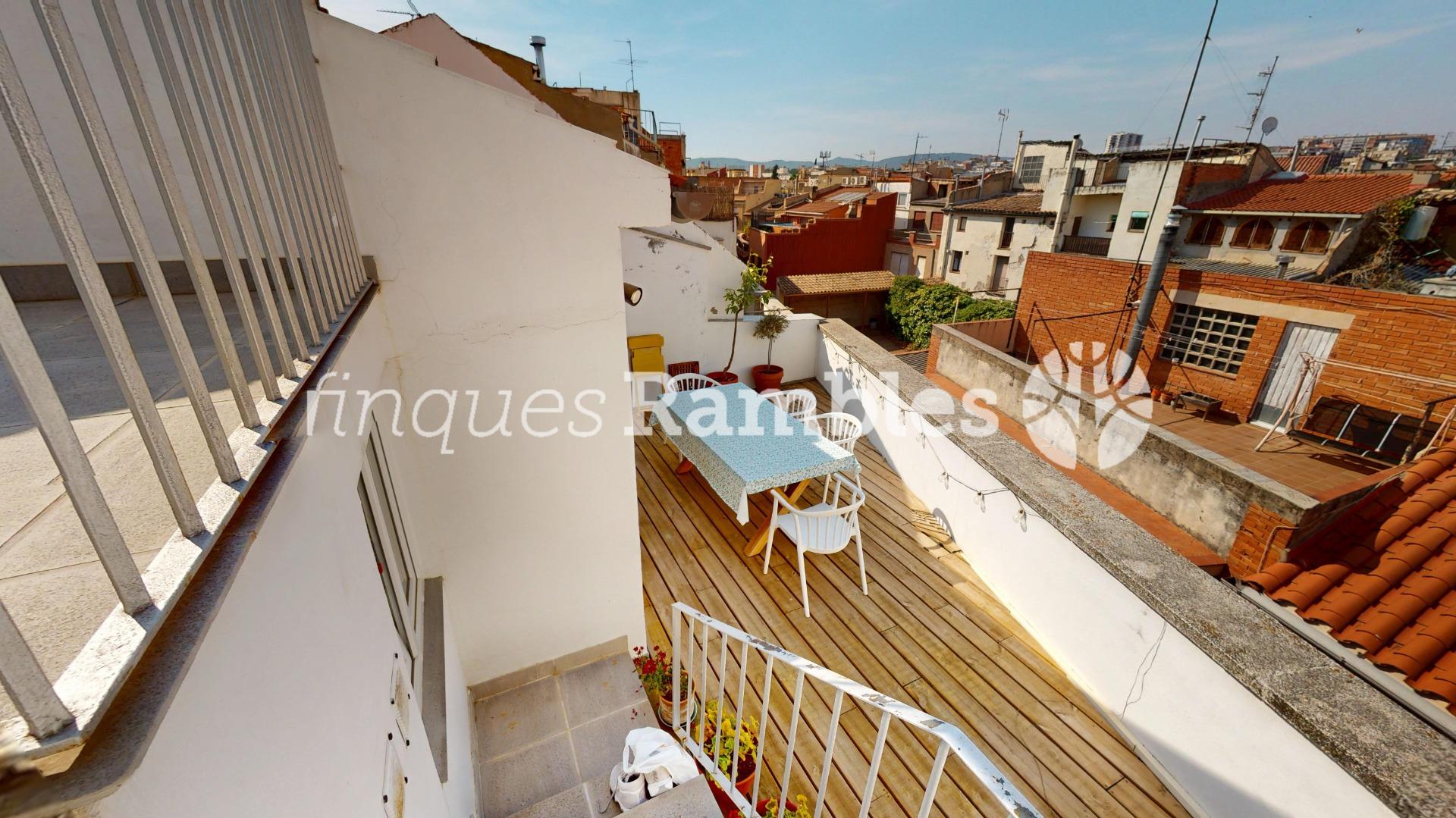 ESPECTACULAR ÀTIC, AMB DUES TERRASSES PRIVADES! – 9 ESPECTACULAR ÀTIC, AMB DUES TERRASSES PRIVADES!