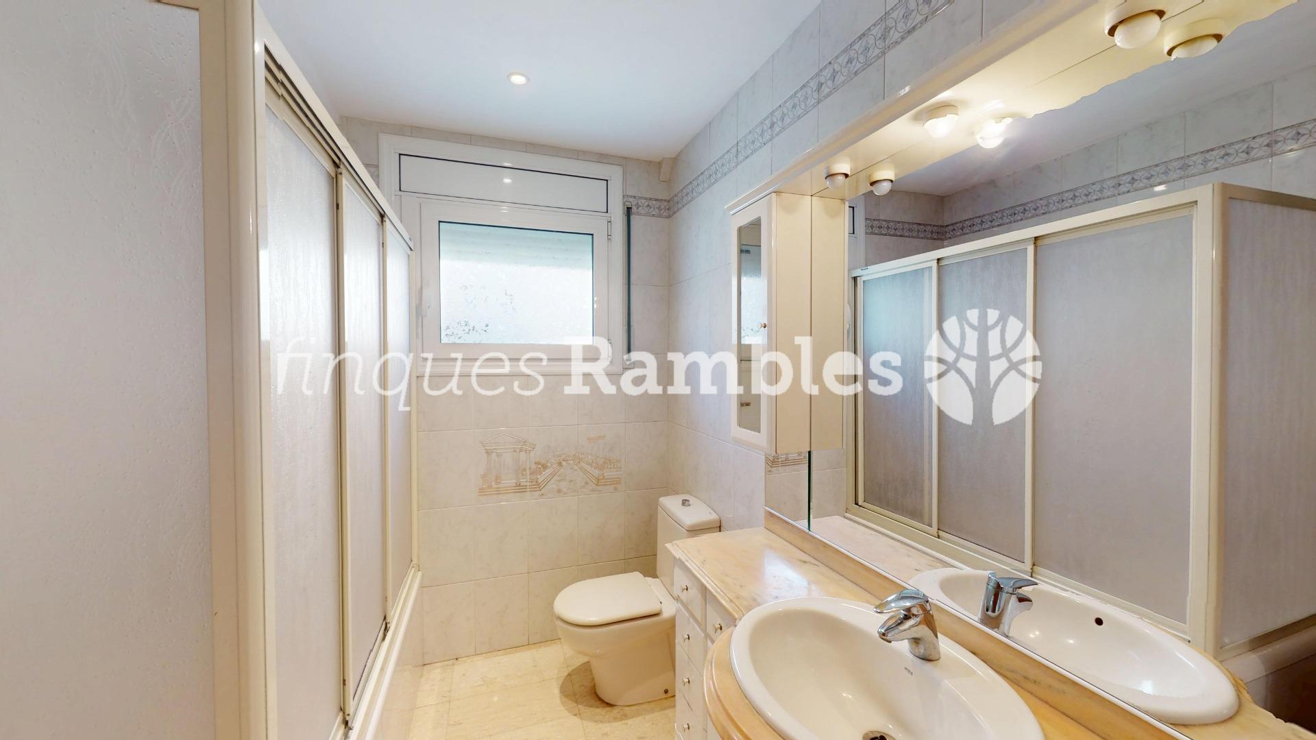 CASA EN VENTA A LES COMES, IMMILLORABLE UBICACIO!!!