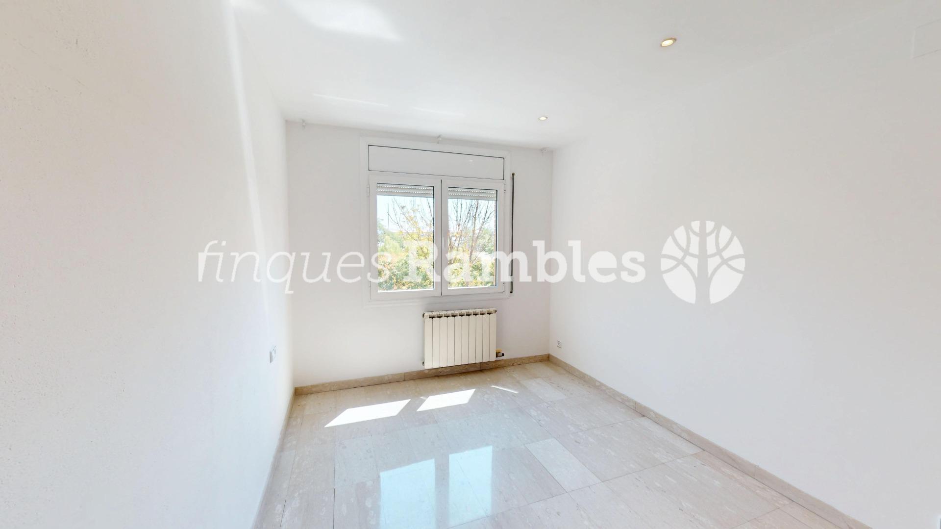 CASA EN VENTA A LES COMES, IMMILLORABLE UBICACIO!!!