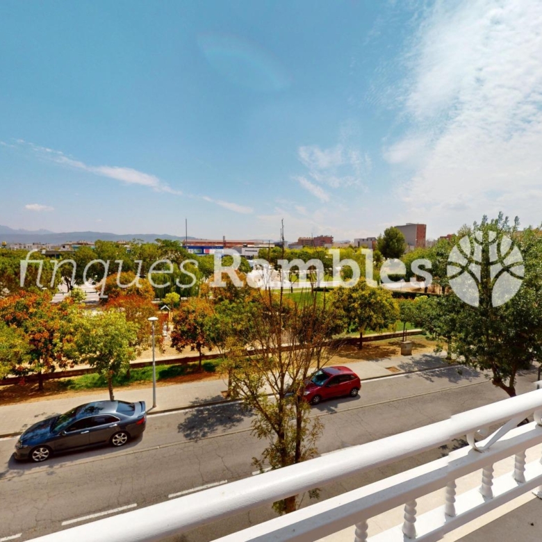 CASA EN VENTA A LES COMES, IMMILLORABLE UBICACIO!!!