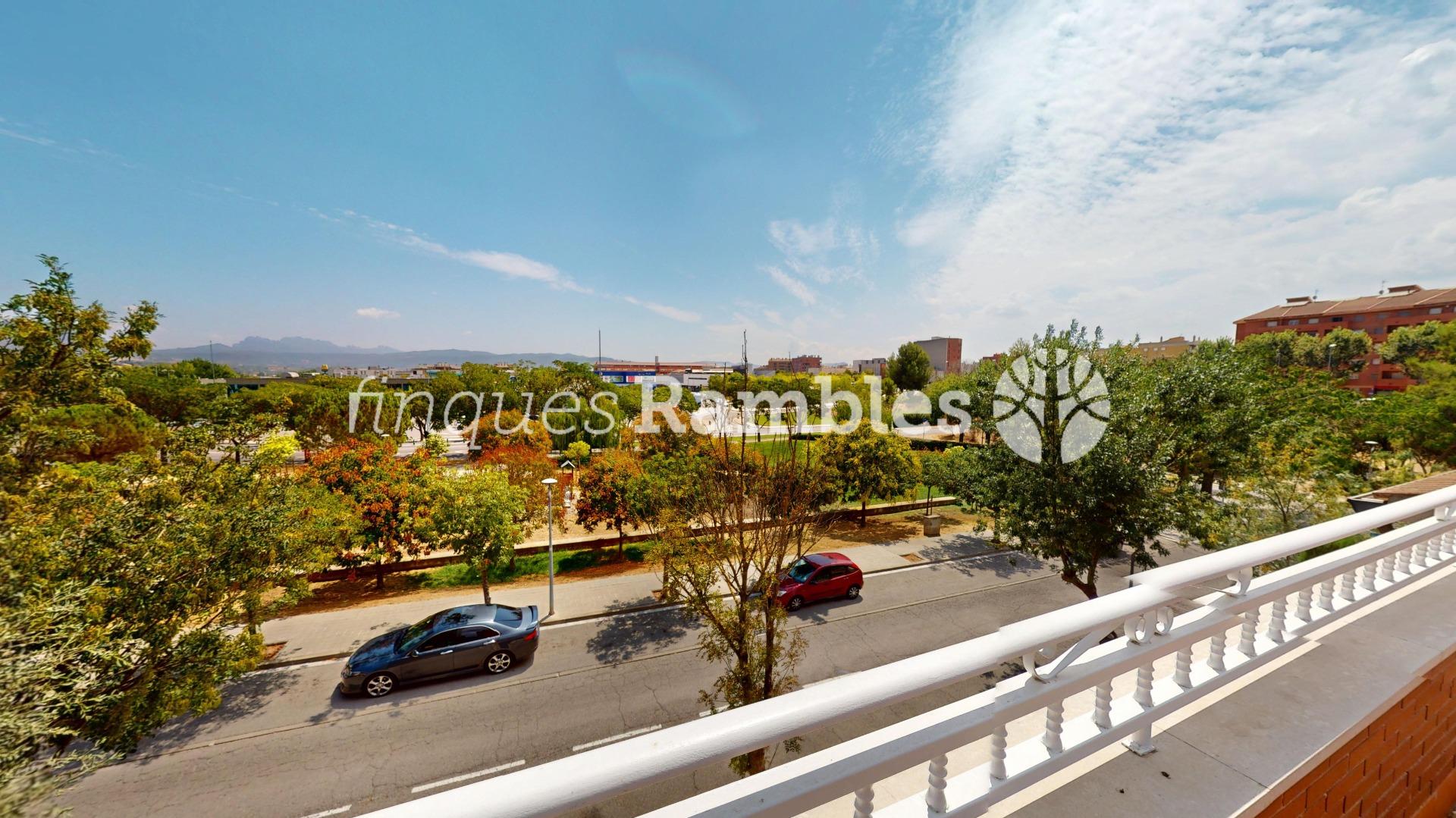 CASA EN VENTA A LES COMES, IMMILLORABLE UBICACIO!!!